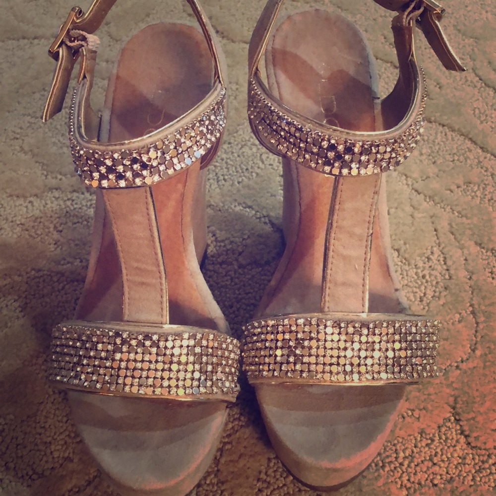ALDO size 6.5 Suede and a rose gold wedges